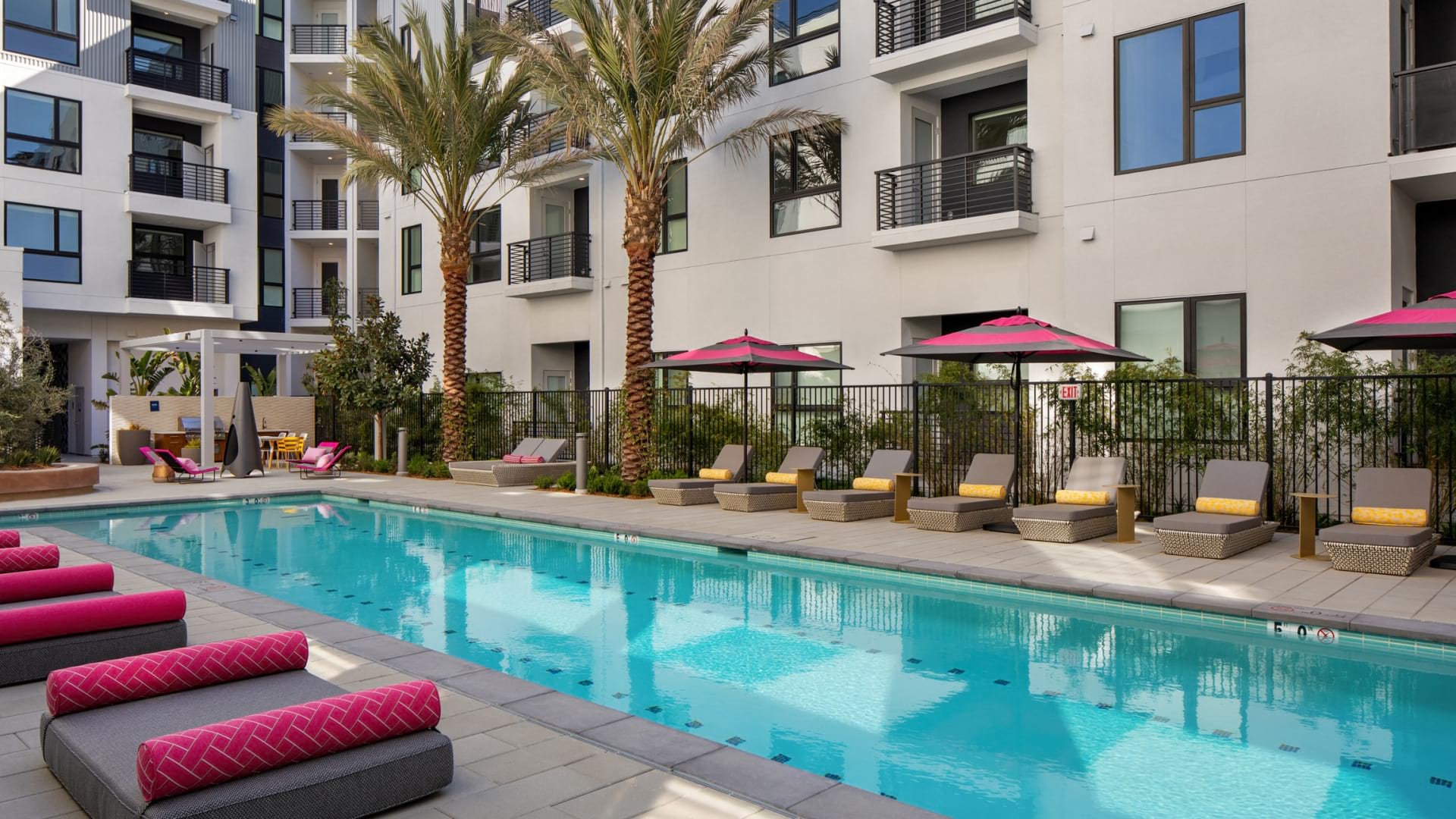 Luxury Swimming Pool