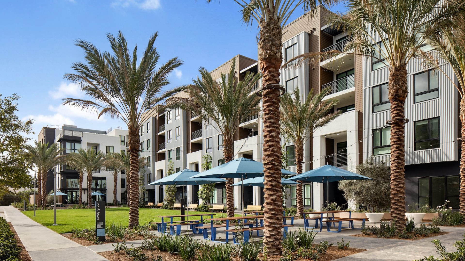 Savoy Green central park