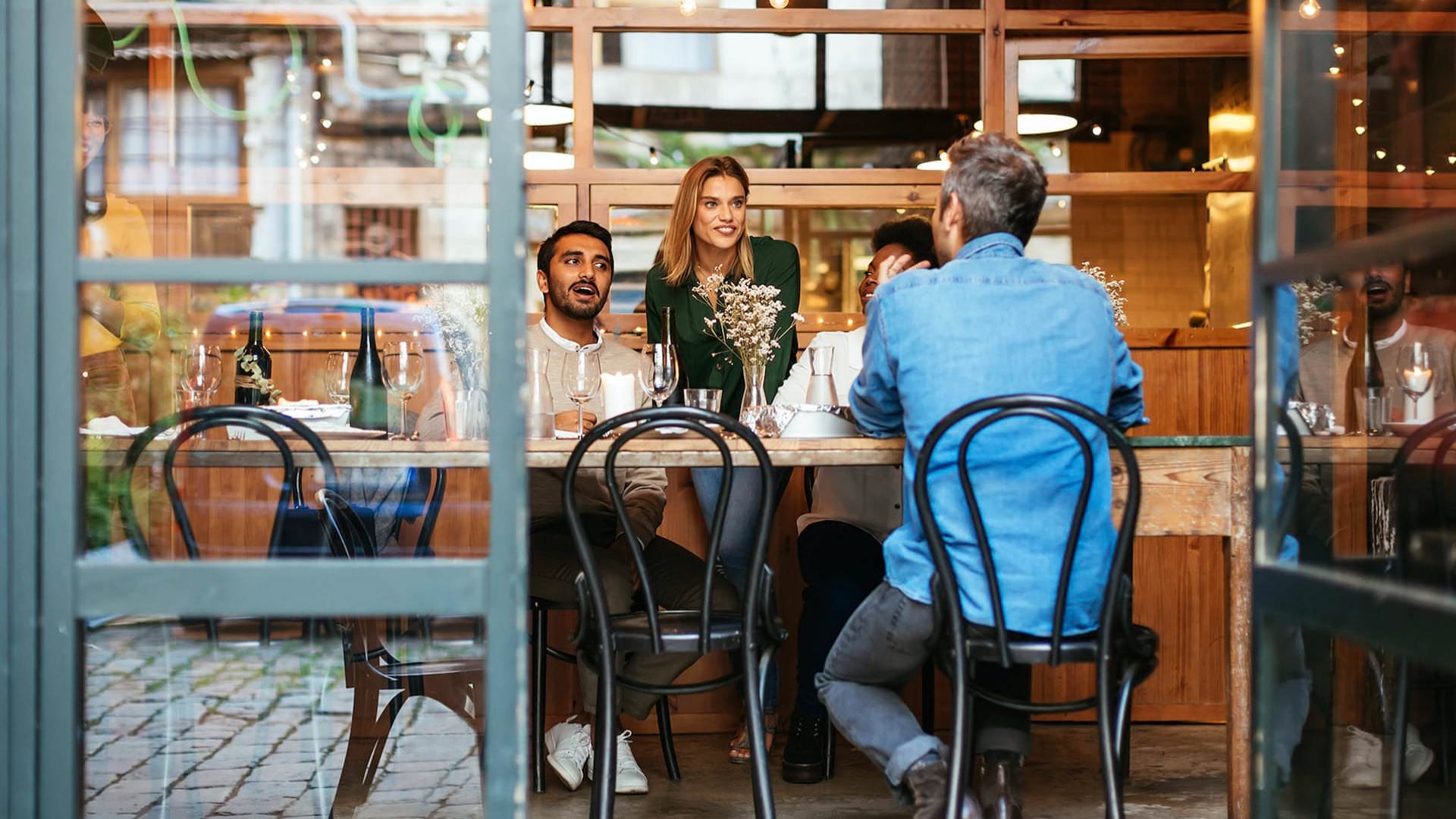 Lifestyle Image Of Friends Having Coffee