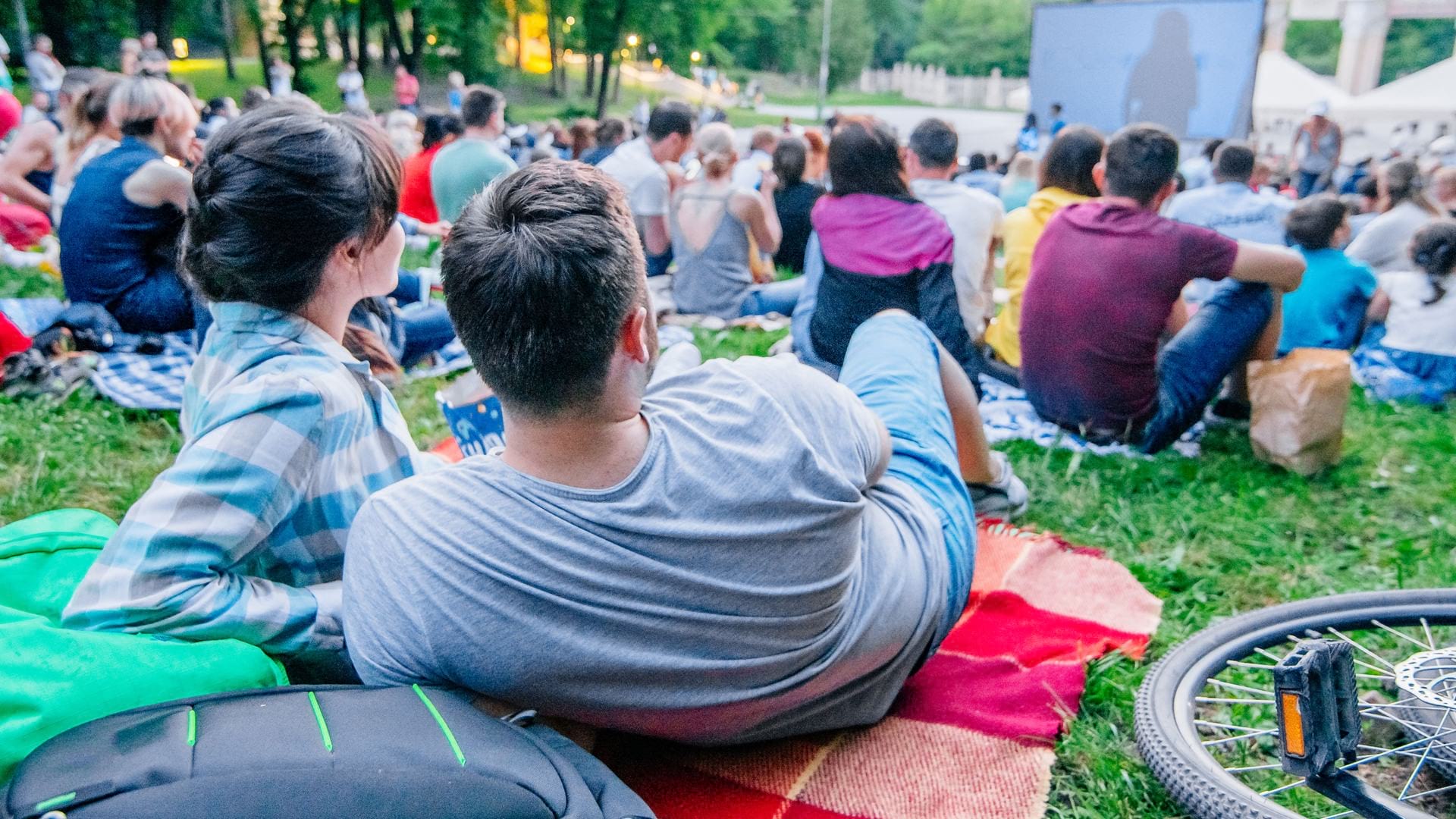 People watching an outdoor film in Sunnyvale, CA